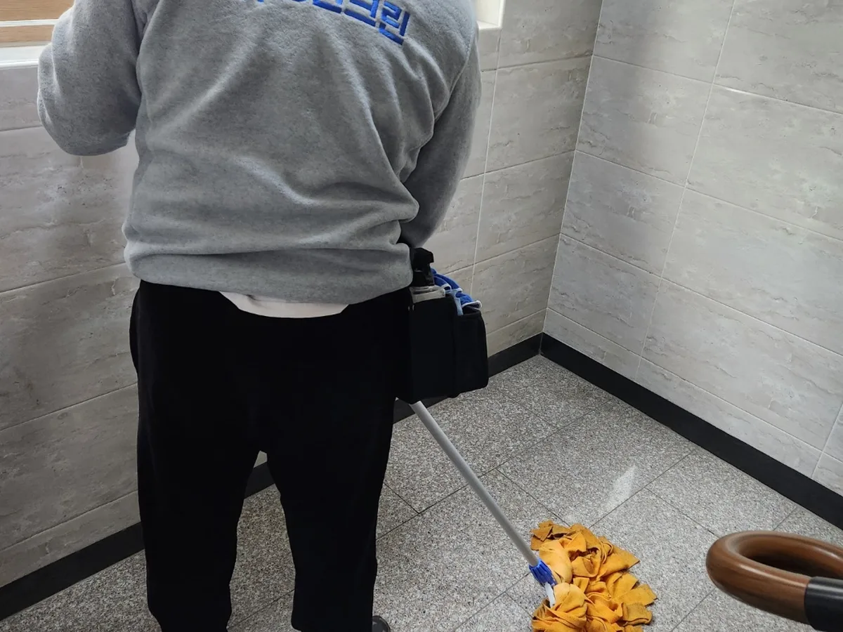 안동시 광석동 건물 복도·대기 동선 야간 위생청소 사례 - 행진크린