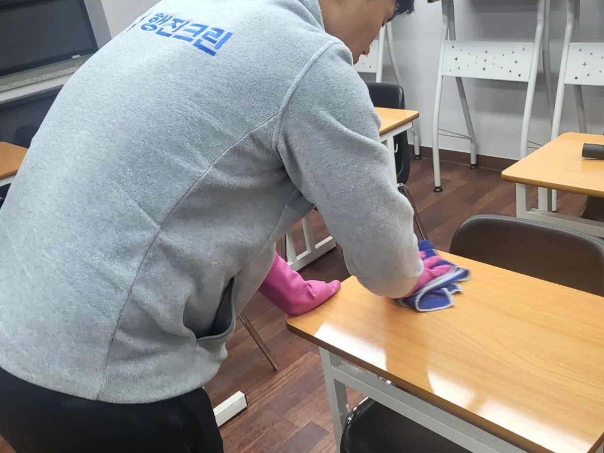 영양군 수비면 유치원 책걸상 교실 위생청소 사례 - 행진크린