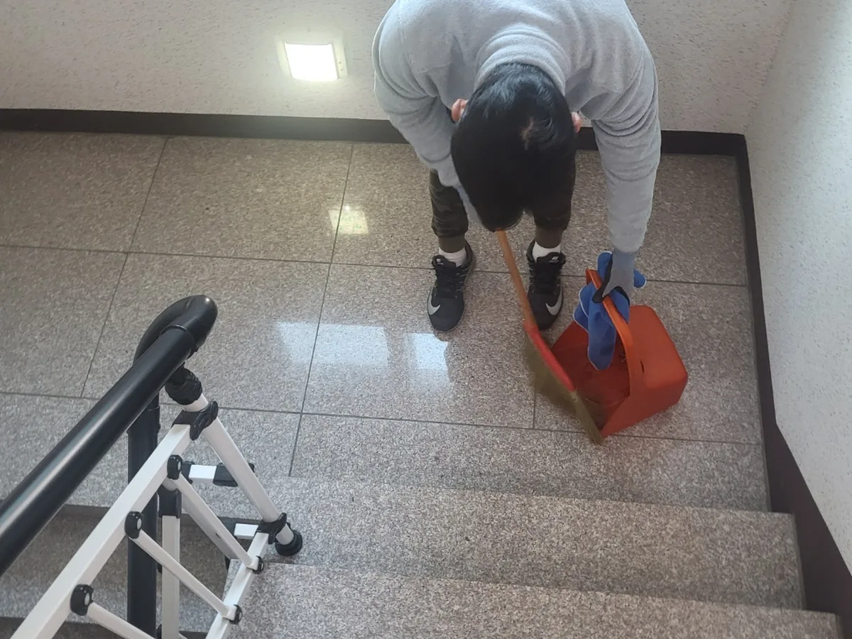 안동시 명륜동 오피스 기계실 장비 주변 정밀 위생청소 사례 - 행진크린